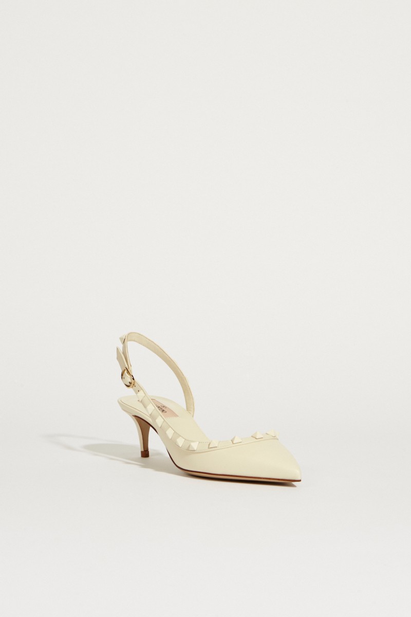 Slingback-Pump mit Nietendetails Weiß