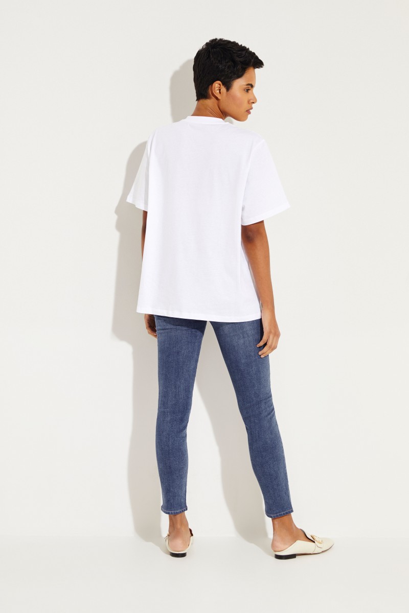 T-Shirt mit frontaler Applikation Weiß