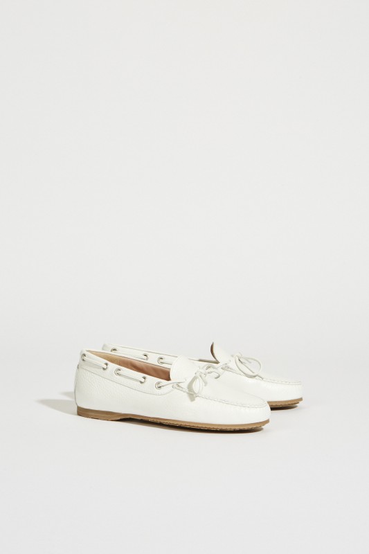 Leder-Schuh mit Schleife Weiß