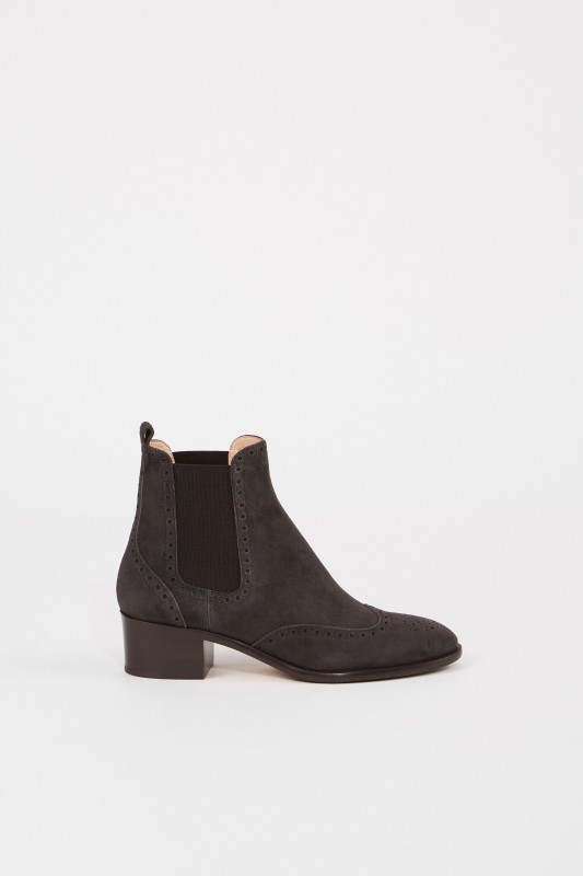 Unützer Veloursleder-Chelsea-Boot mit Budapestermuster Schlamm