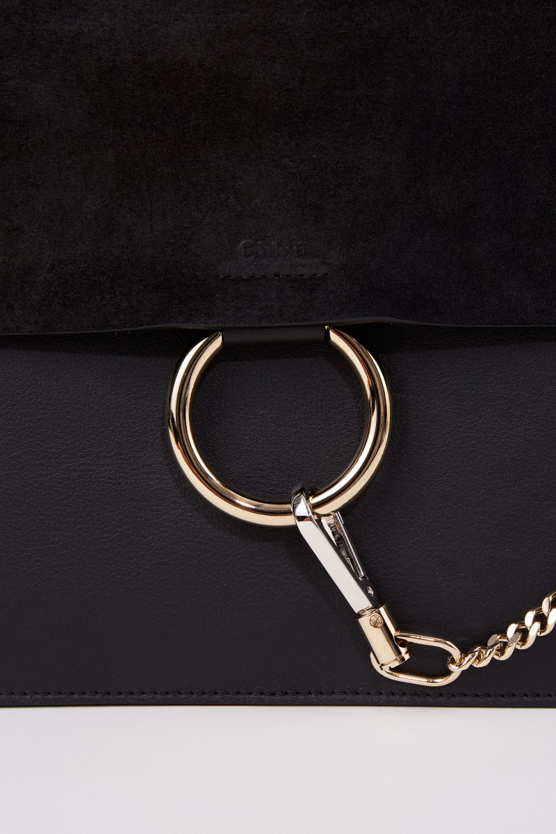Veloursleder-Schultertasche 'Faye Medium' Schwarz