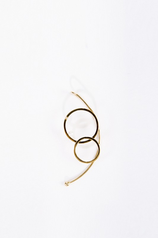 Earcuff 'Double Bubble' mit Diamant und Perle Gelbgold