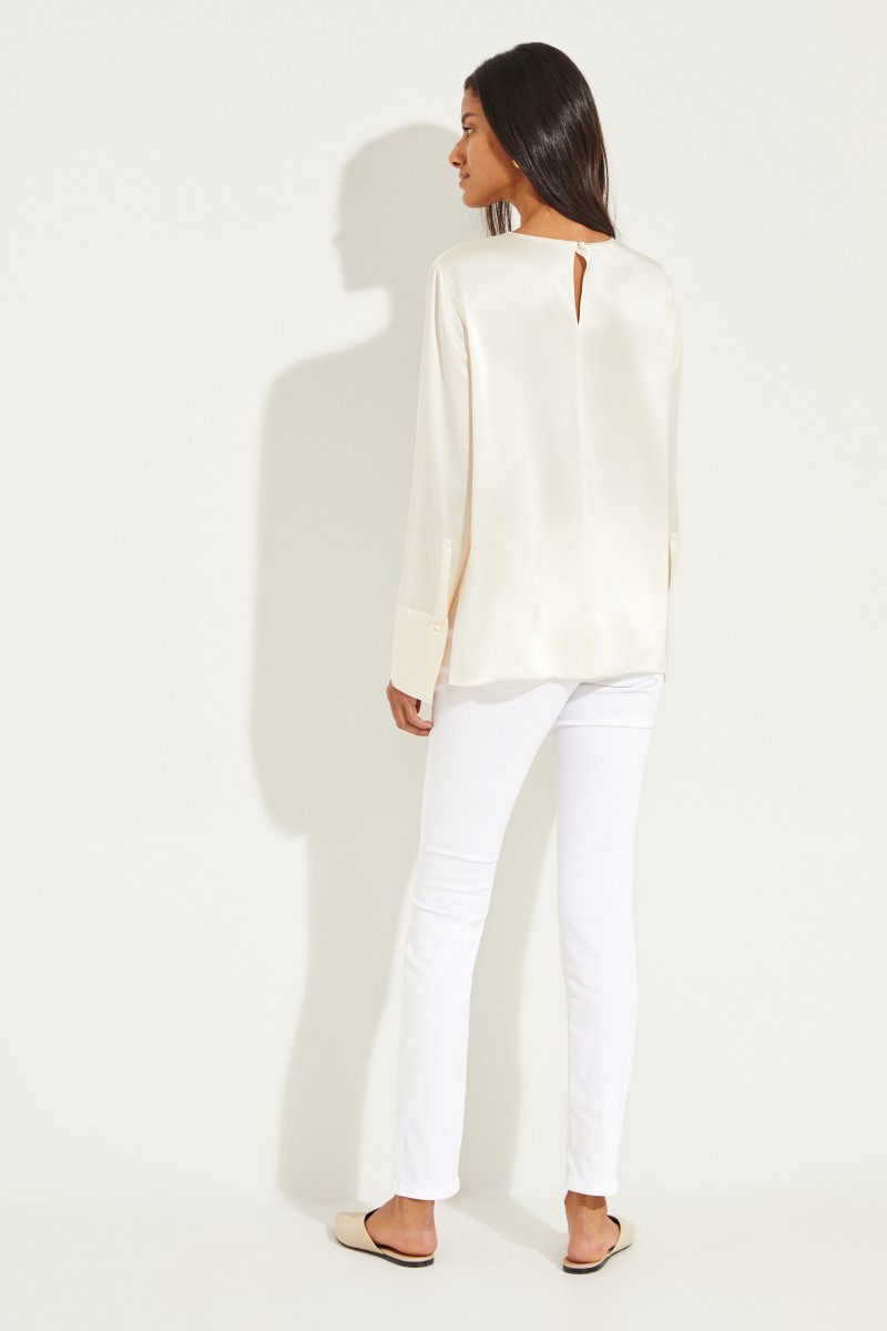 Seiden-Bluse mit breiten Manschetten Crème