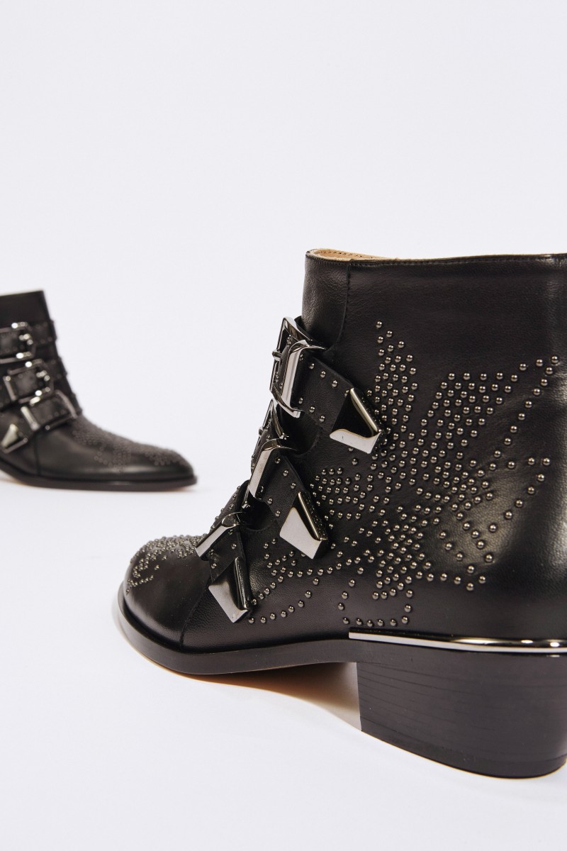 Stiefelette 'Susanna' mit Nietendetails Schwarz