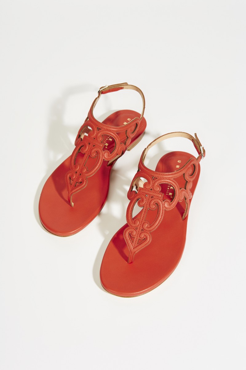 Leder-Sandale mit Verzierungen Rot