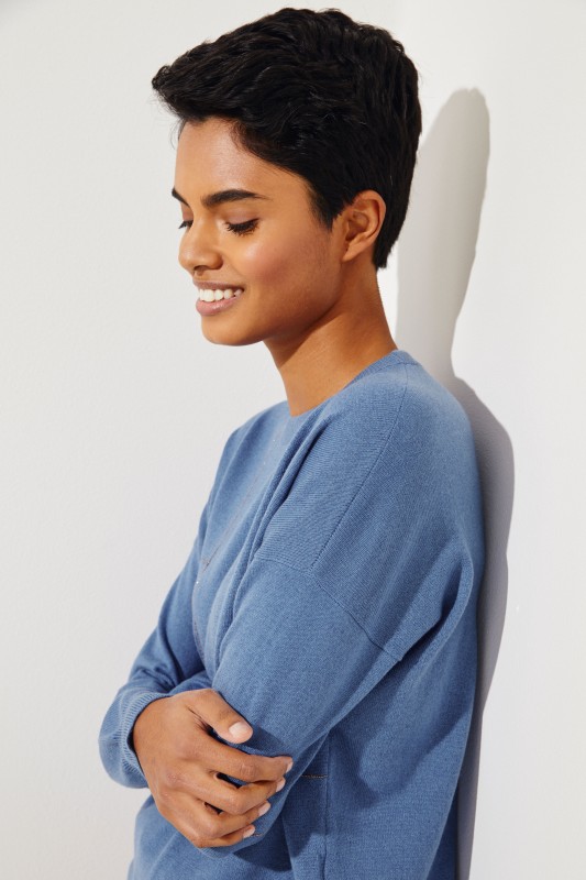 Cashmere -Pullover mit Perlenverzierung Blau