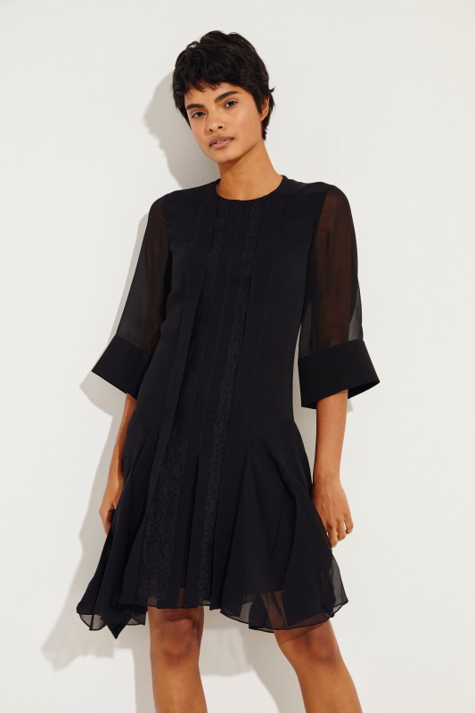 Semitransparentes Kleid mit Lace-Details Schwarz