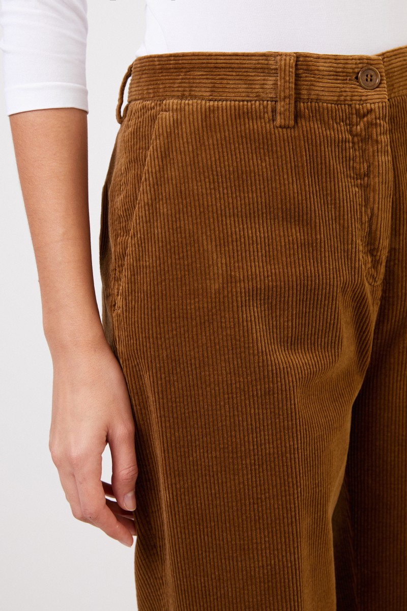 Klassische Cordhose Braun