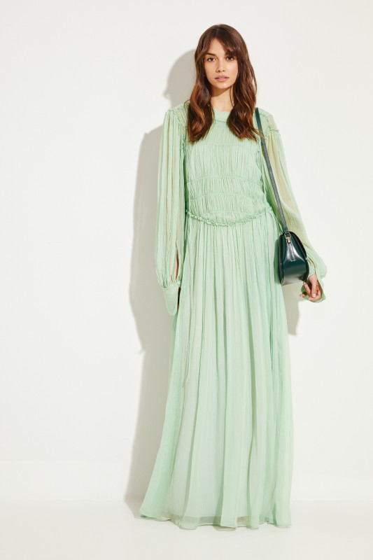 Langes Seiden-Kleid mit Raffungen Grün