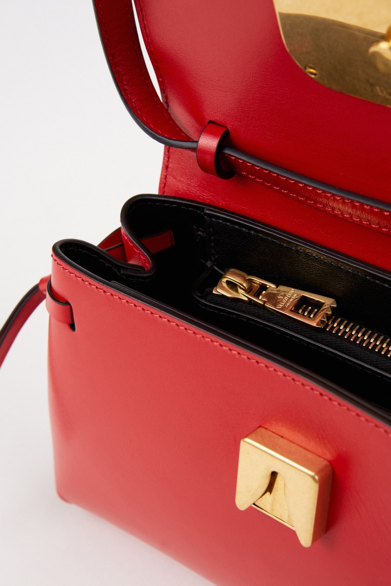 Tasche mit V-Logo Rot