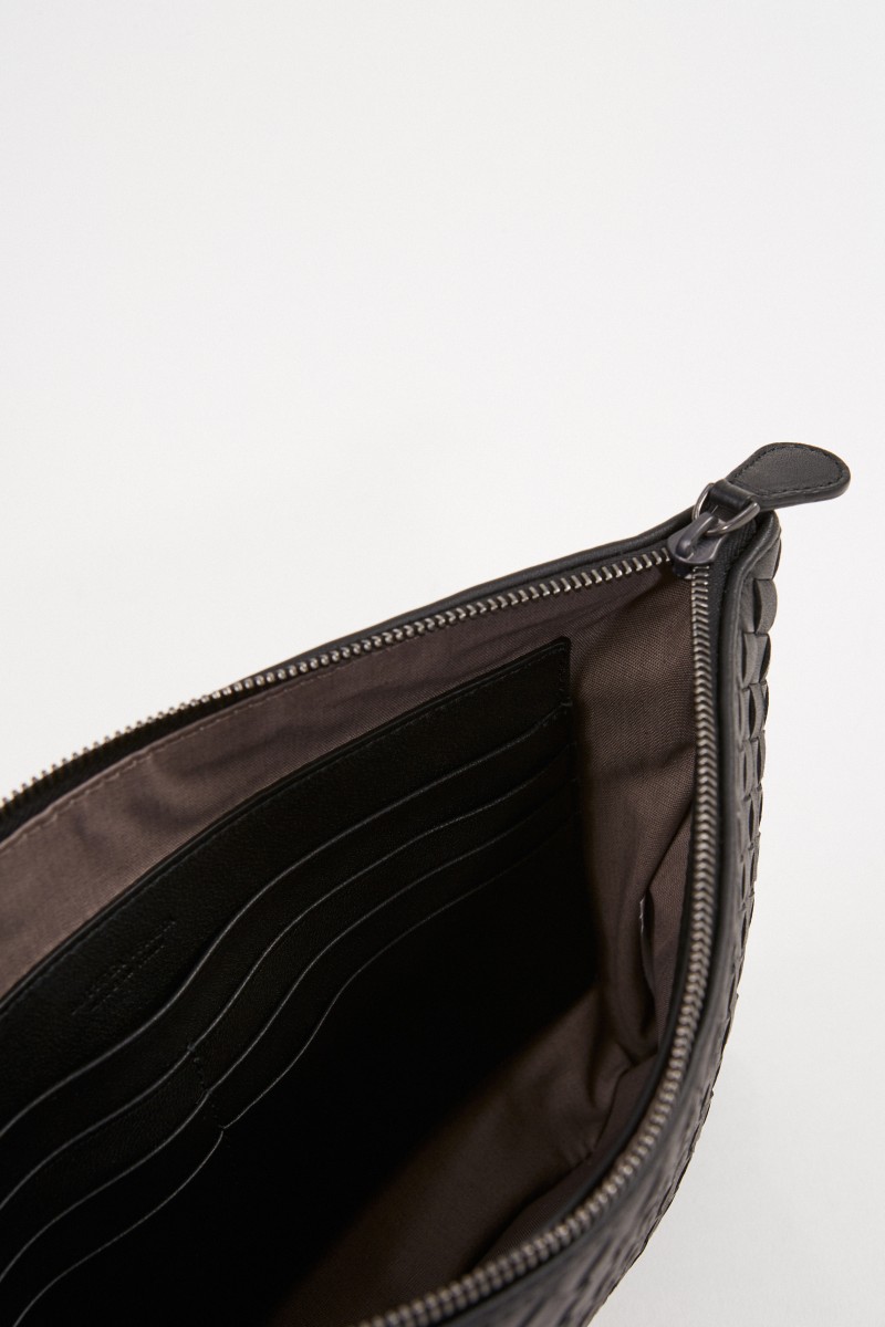 Bottega Veneta Geflochtene Clutch 'Poach' Schwarz
