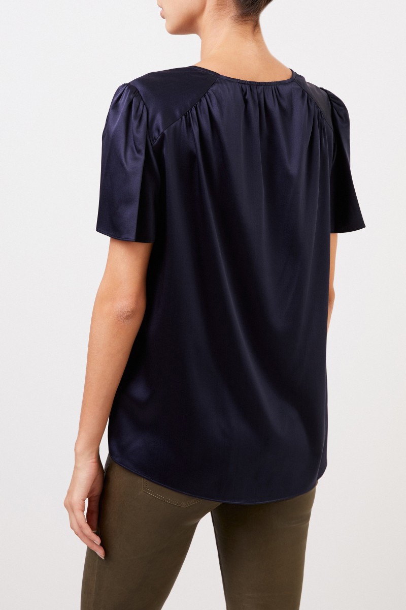 Seidentop mit V-Neck Marineblau