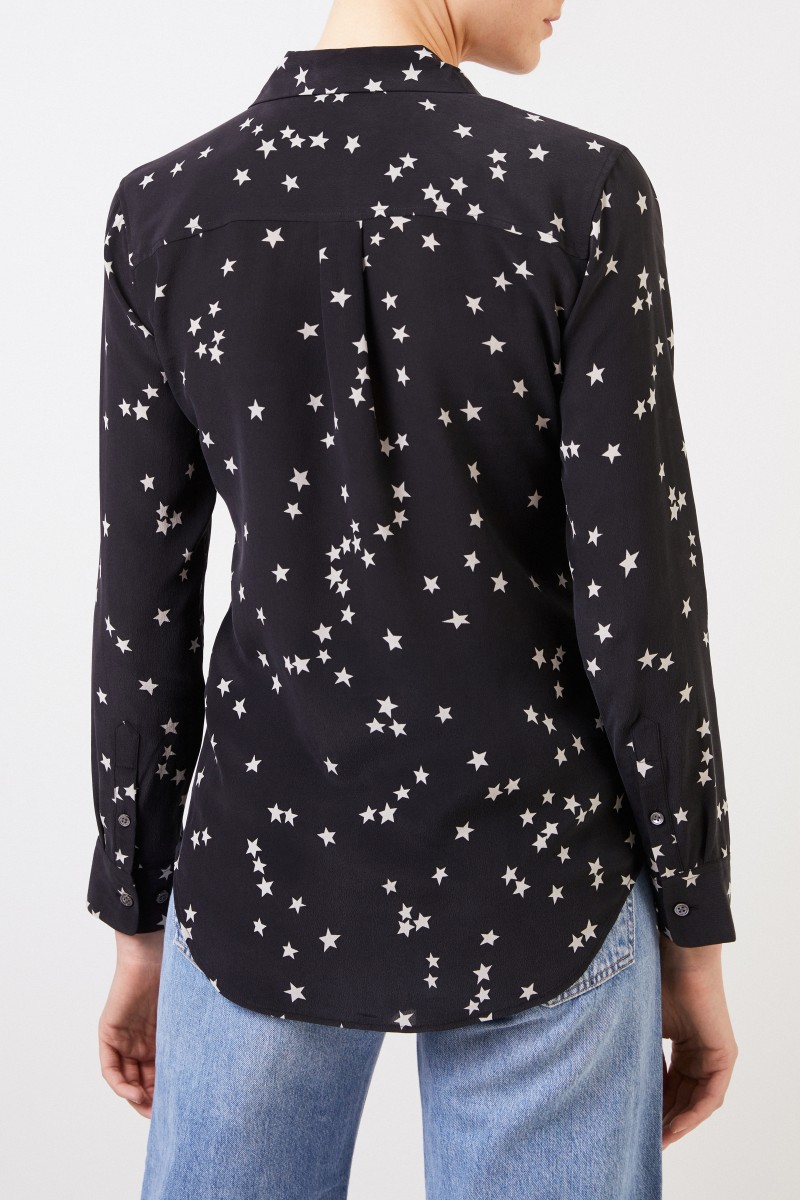 Equipment Seiden-Bluse 'Slim Signature' mit Sternenmotiv Schwarz/Weiß