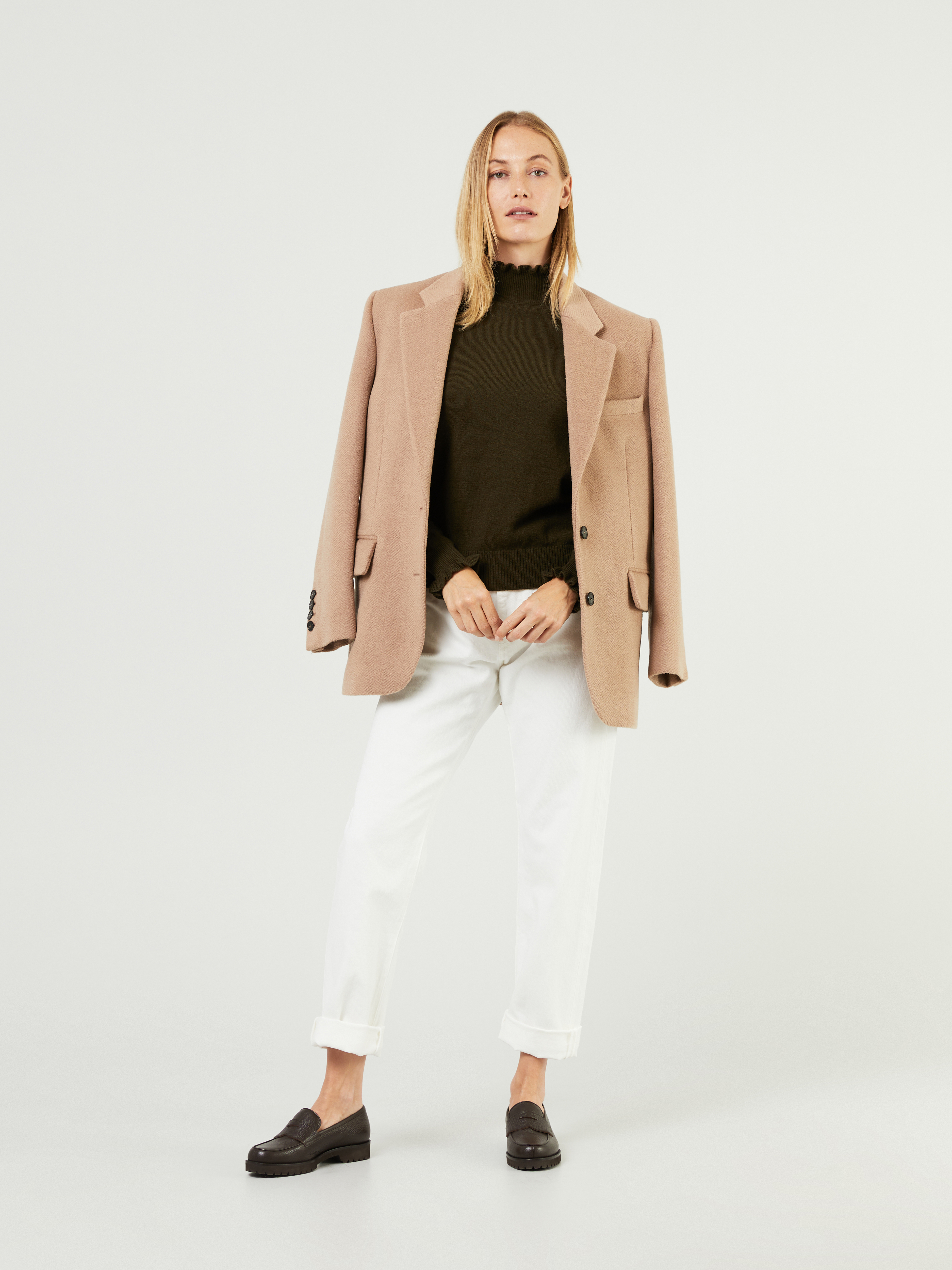 Damen Bekleidung Hosen und Chinos Pluderhosen Allude Schurwoll-Cashmere-Pullover Crème/Khaki 