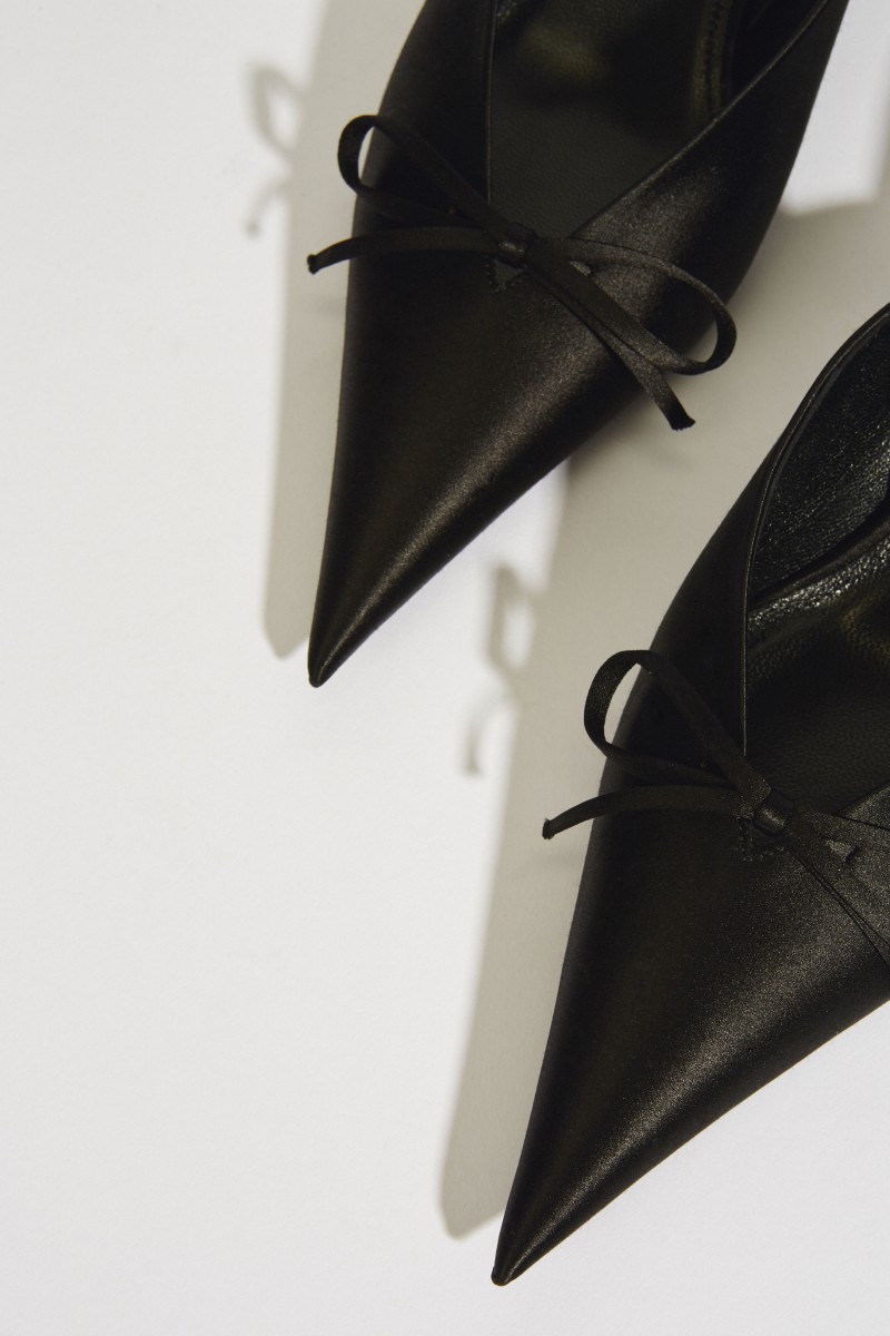Satin-Slingback mit Schleife Schwarz