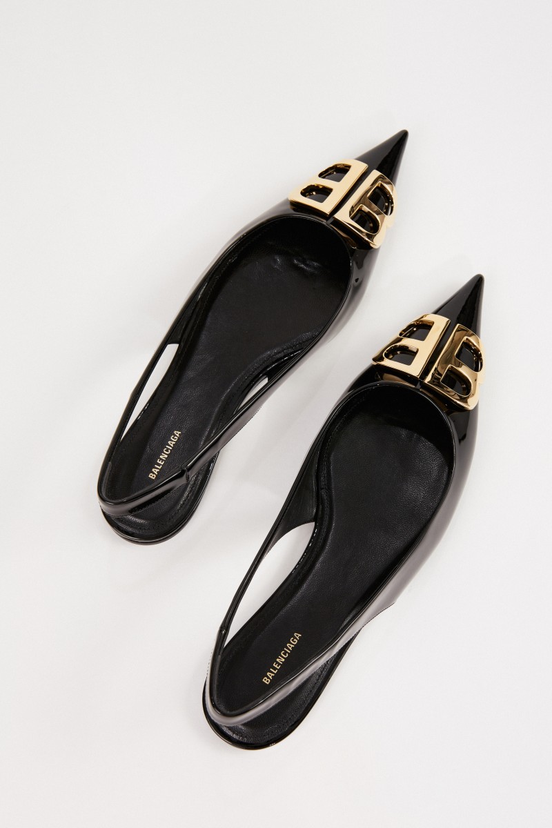 Balenciaga Spitzer Lackleder-Flat Schwarz