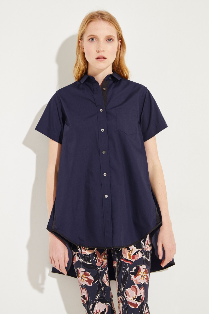 Bluse mit verkürzter Front Marineblau