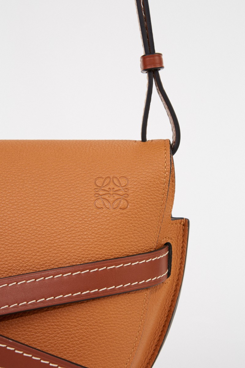 Loewe Umhängetasche 'Gate Small' Light Caramel