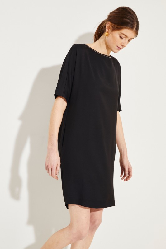 Kleid mit Perlenverzierung Schwarz