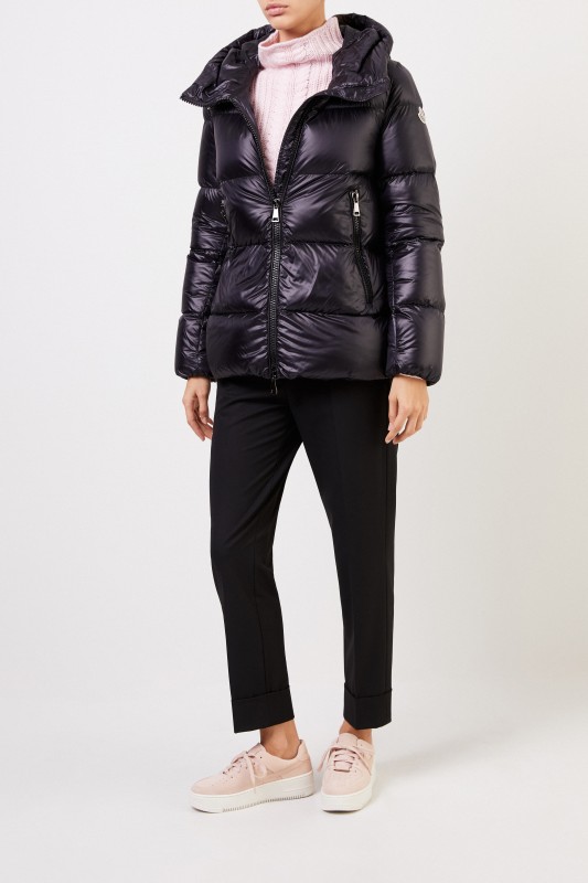 Moncler Ausgestellte Daunenjacke 'Seritte' mit Glanz Schwarz