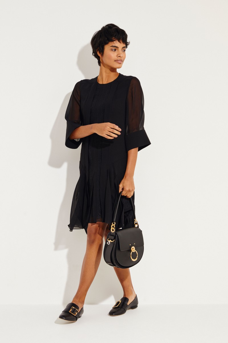 Semitransparentes Kleid mit Lace-Details Schwarz
