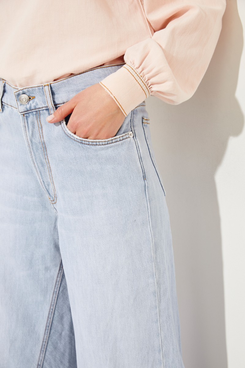 Jeans mit Schlag Hellblau