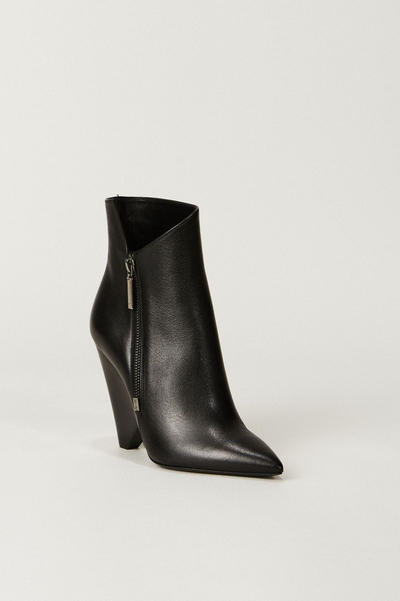 Asymmetrische Stiefelette Schwarz