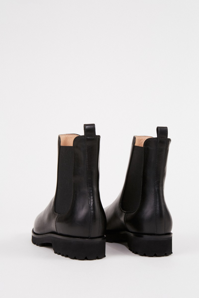 Unützer Leder-Chelsea-Boot mit Gummisohle Schwarz