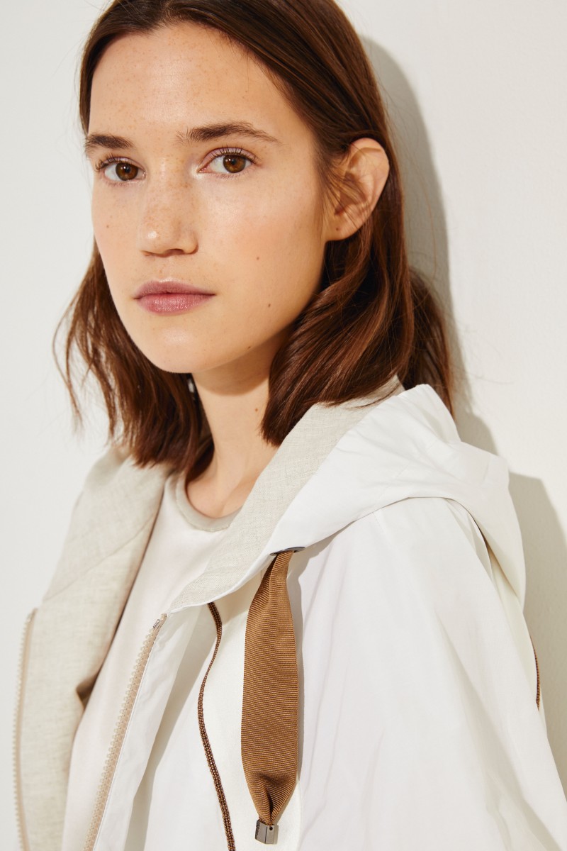 Baumwoll-Seiden-Jacke mit Perlenverzierung Weiß