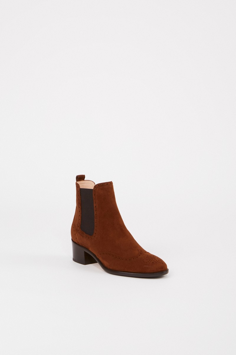 Unützer Veloursleder-Chelsea-Boot mit Budapestermuster Cognac