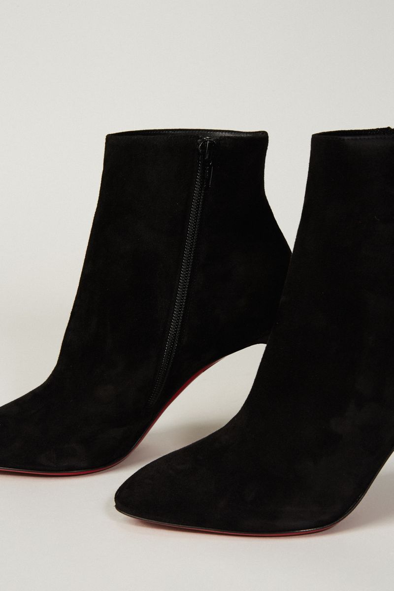 Christian Louboutin Veloursleder-Stiefelette 'Eloise Booty' Schwarz