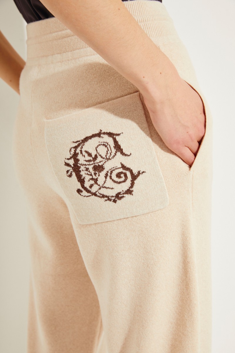 Woll-Hose mit Emblem Angora Beige