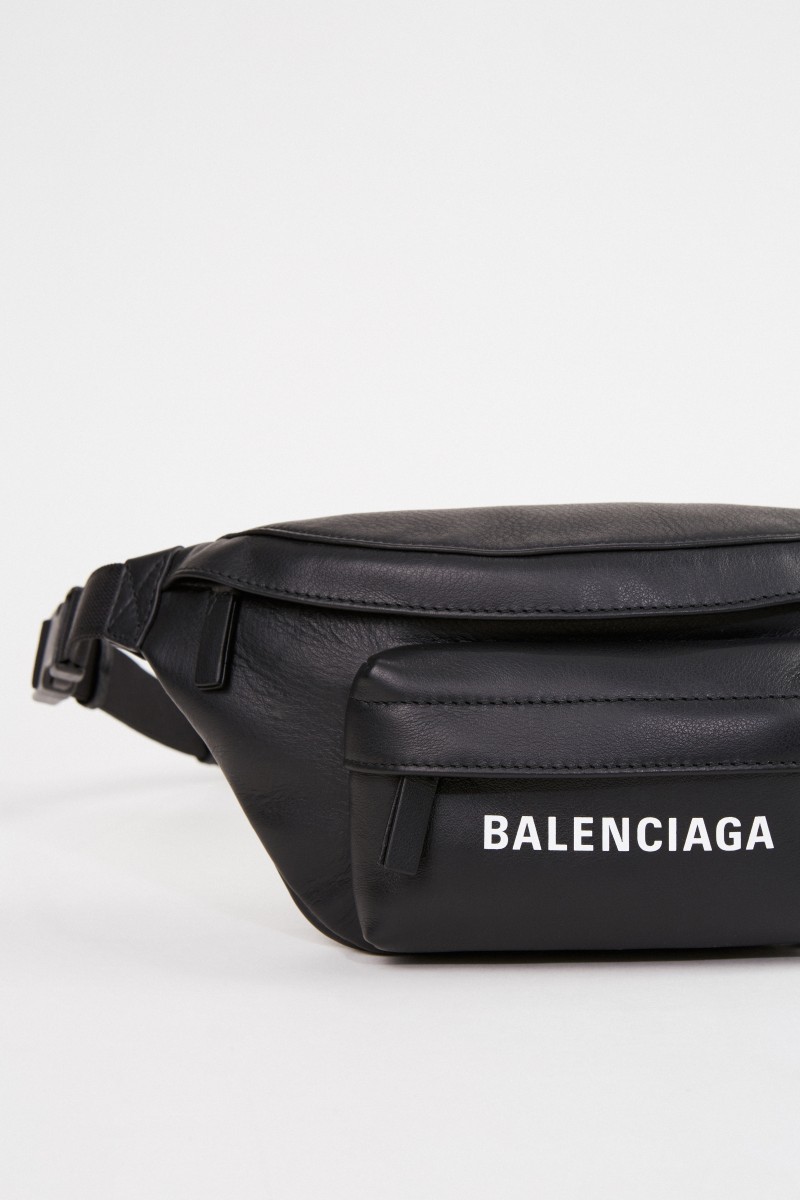Balenciaga Leder-Gürteltasche 'Everyday Belt' mit Logo Schwarz