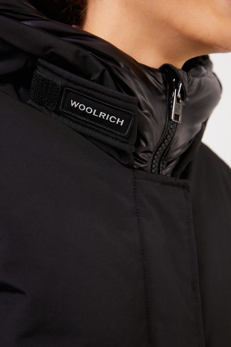 Woolrich Daunenparka 'Arctic' mit Kapuze Schwarz
