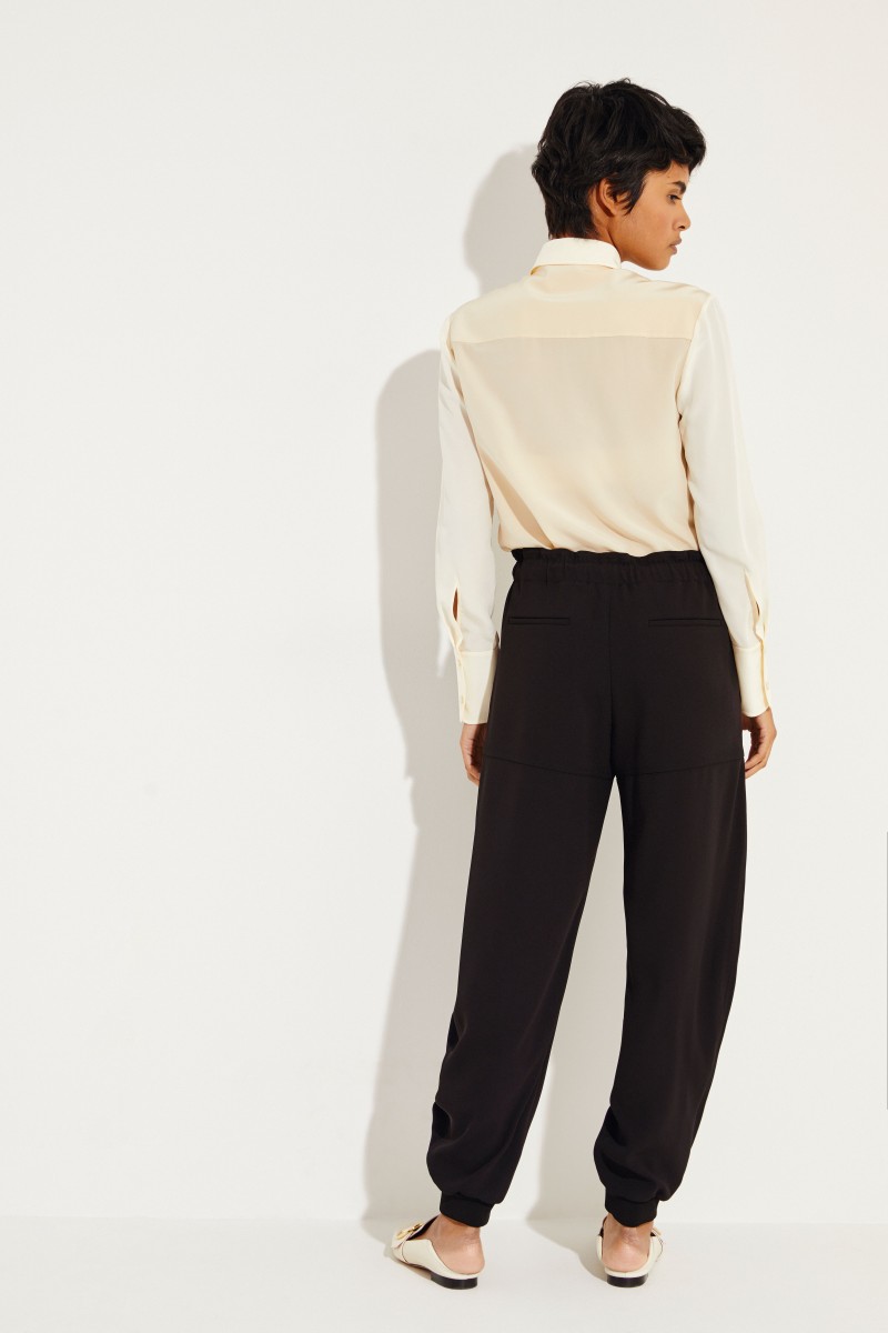 Klassiche Seidenbluse Crèmeweiß