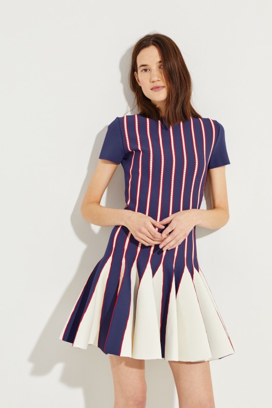 Strick-Kleid mit ausgestelltem Saum Multi