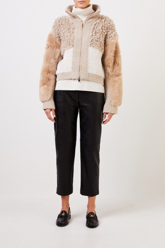Kurze Faux Fur Jacke mit Detail Camel