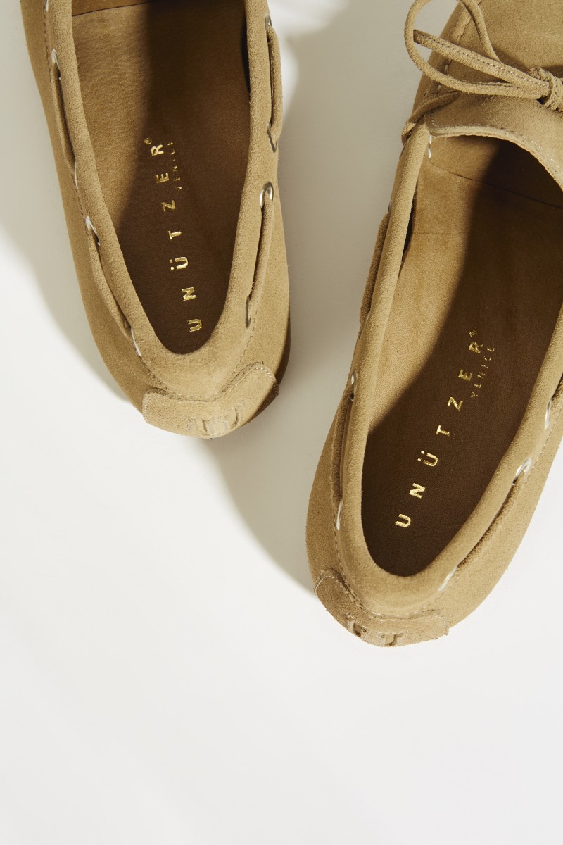 Veloursleder-Schuh Beige