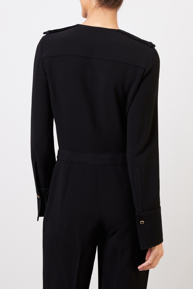 Klassischer Jumpsuit mit Knöpfen Schwarz