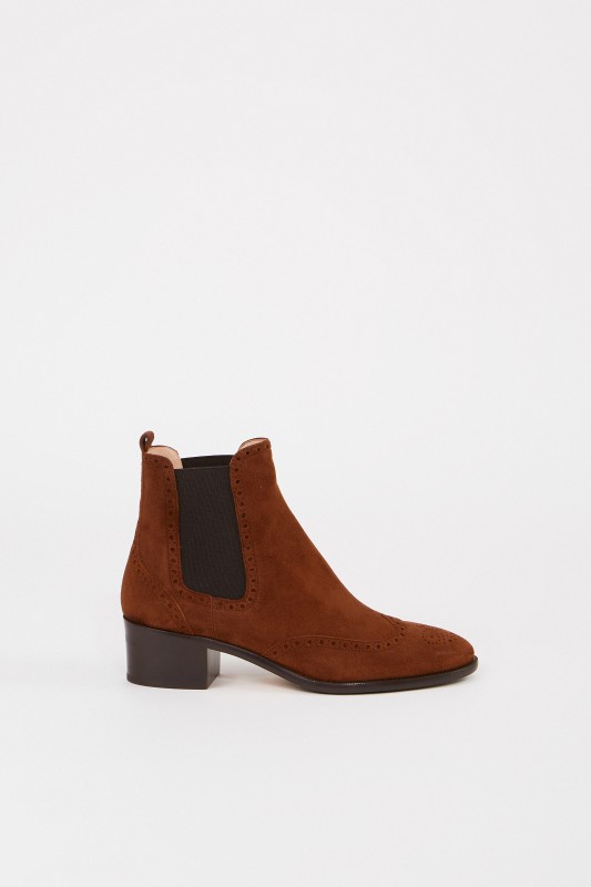 Unützer Veloursleder-Chelsea-Boot mit Budapestermuster Cognac
