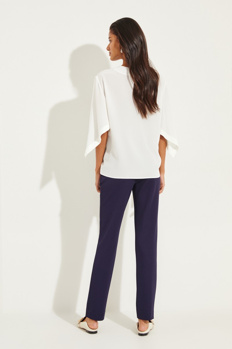 Seidenbluse mit asymmetrischem Ärmel Crème