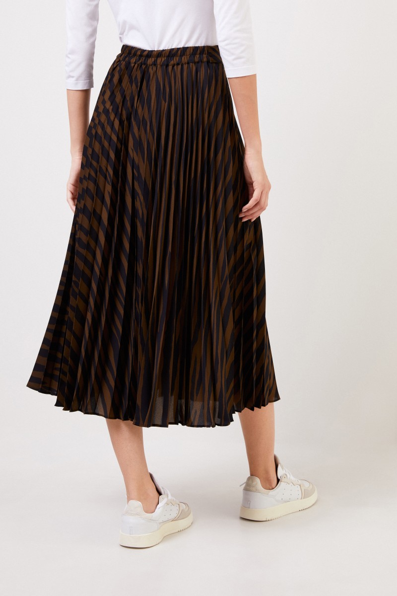 Plissee-Rock mit Print Khaki/Schwarz