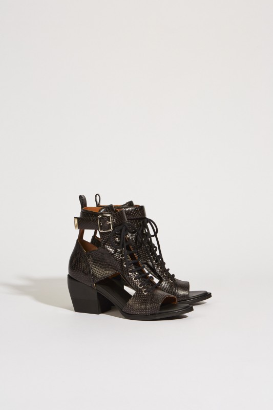 Ankle-Boots mit Cut-Outs Schwarz