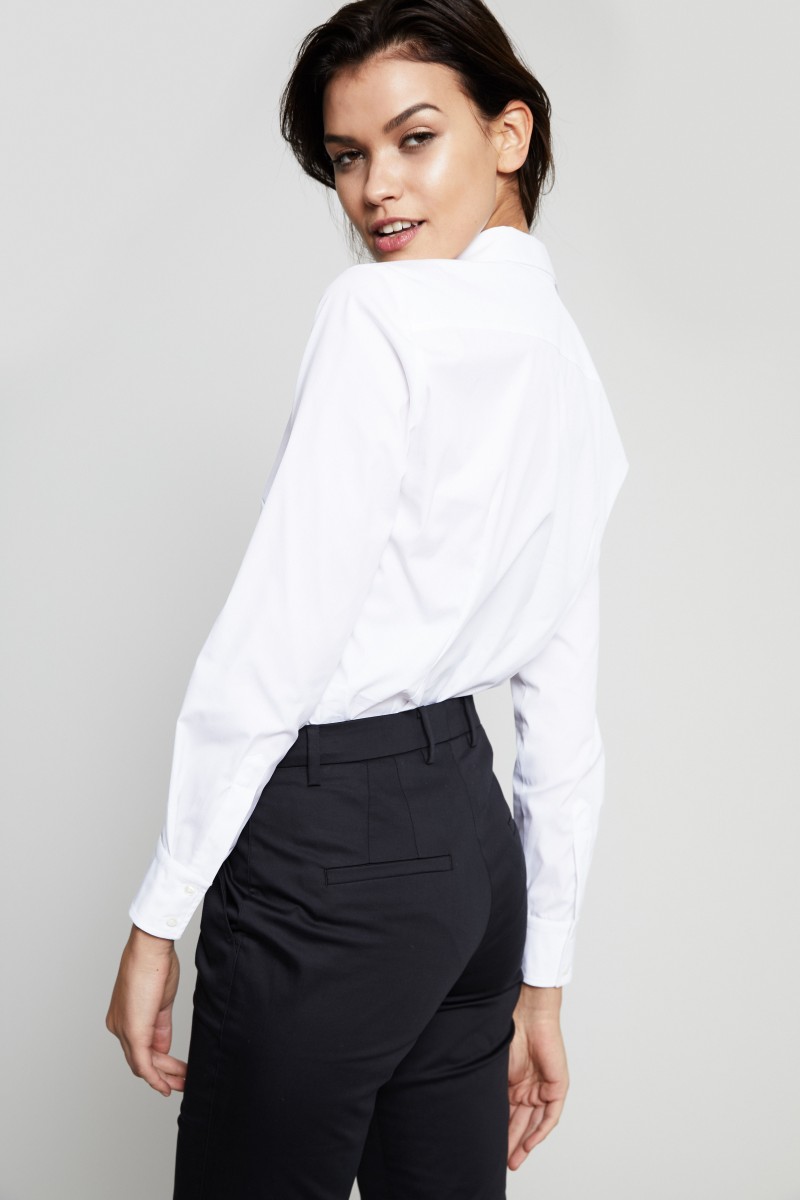 Klassische Bluse mit Ziernähten Weiß