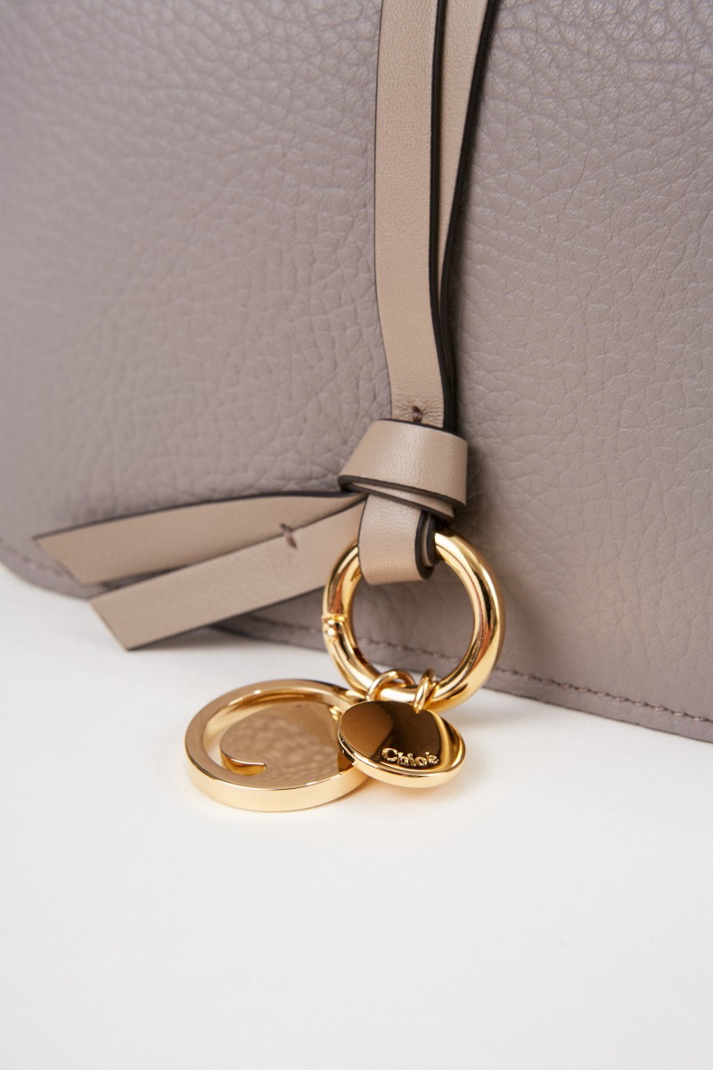 Chloé Leder-Portemonnaie 'Alphabet Small' Cashmere Grey