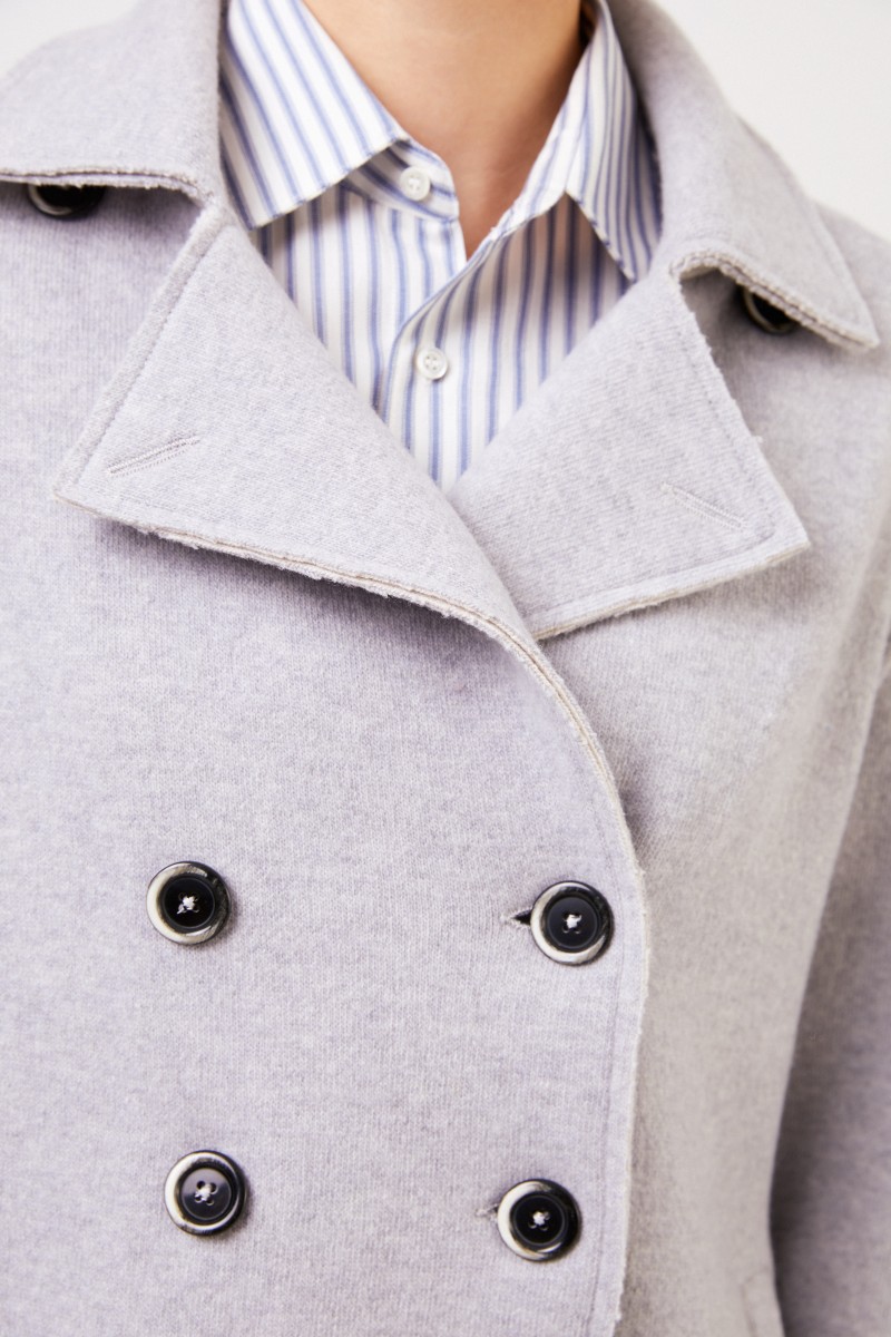 Wolljacke mit Knöpfen Grau