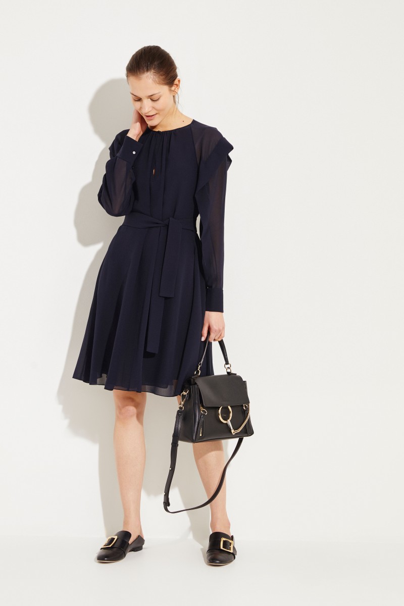 Seidenkleid mit Volants Marineblau
