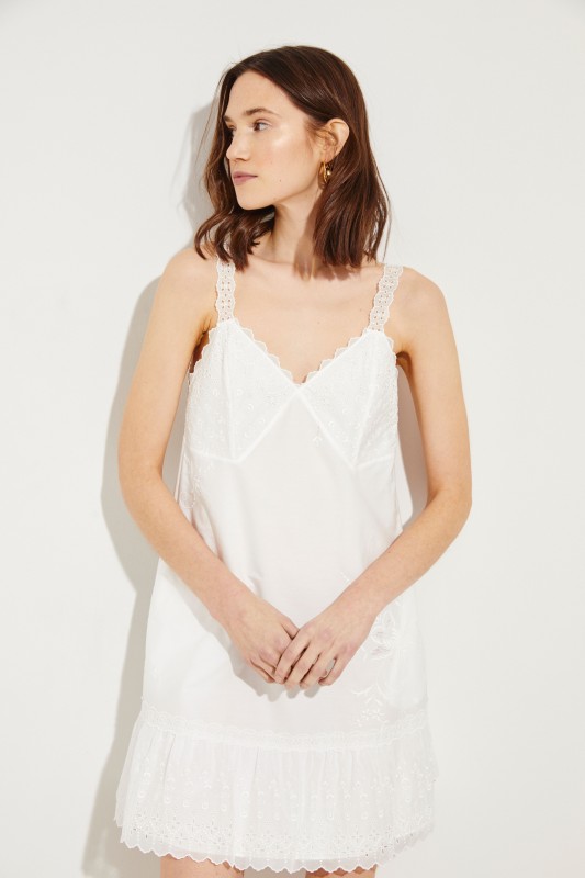Baumwoll-Kleid mit Stickerei Weiß