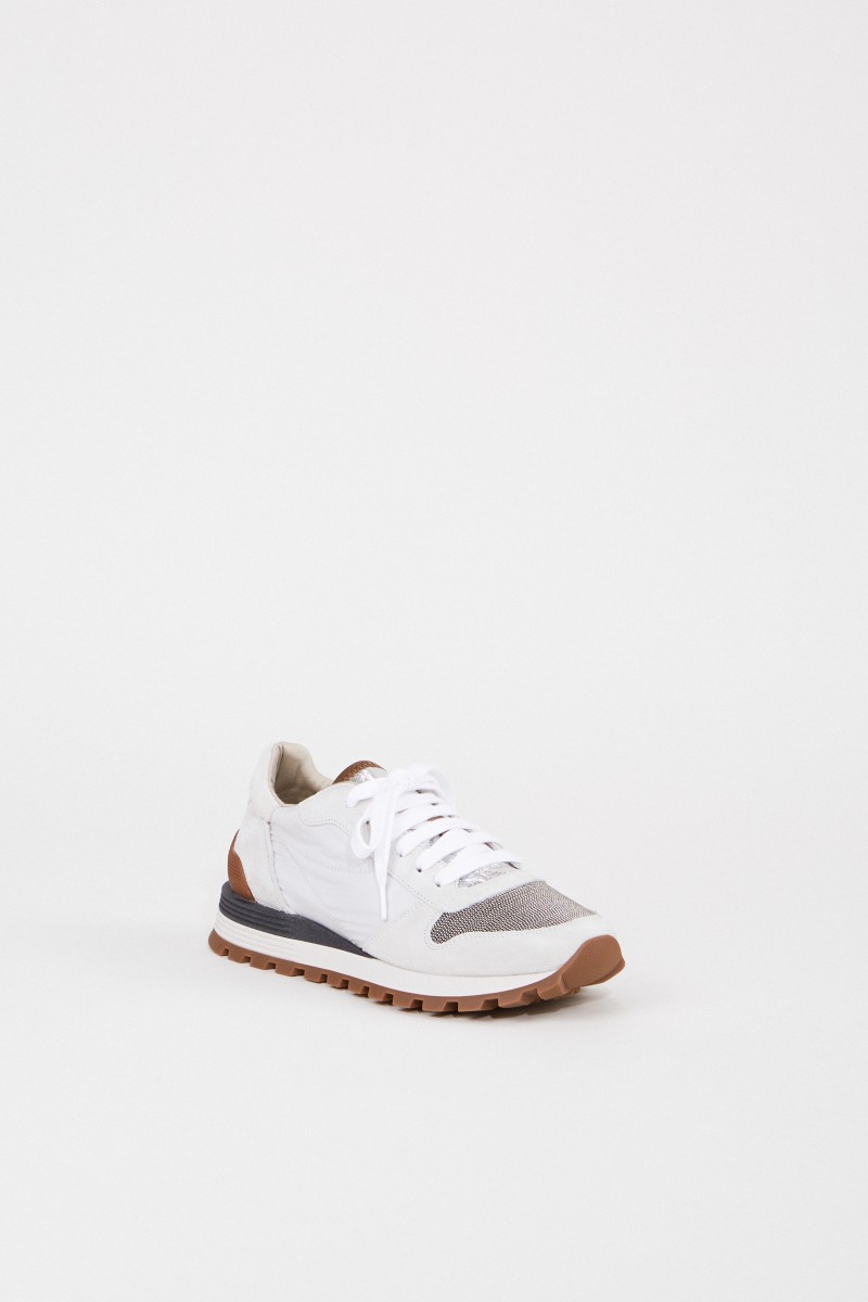 Brunello Cucinelli Veloursleder-Sneaker mir Perlenverzierung Hellgrau
