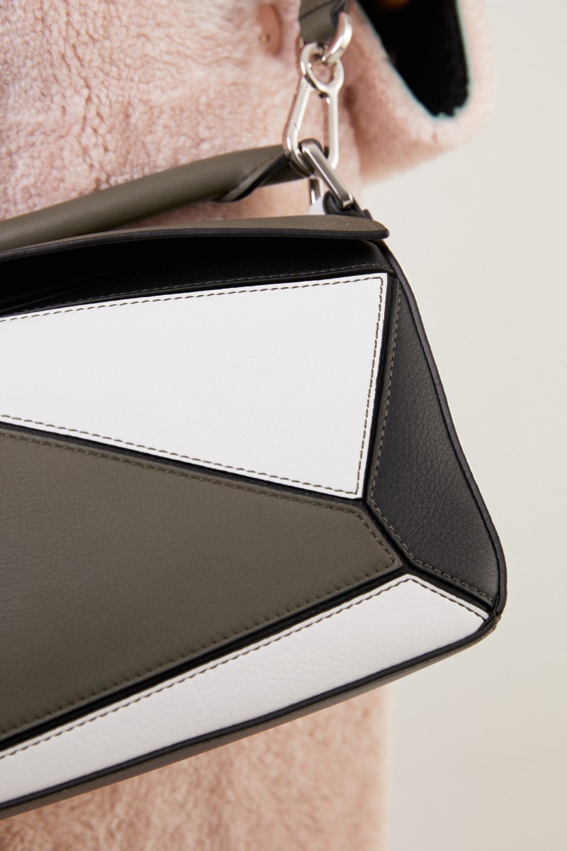 Loewe Tasche 'Puzzle Bag Small' Khaki/Weiß